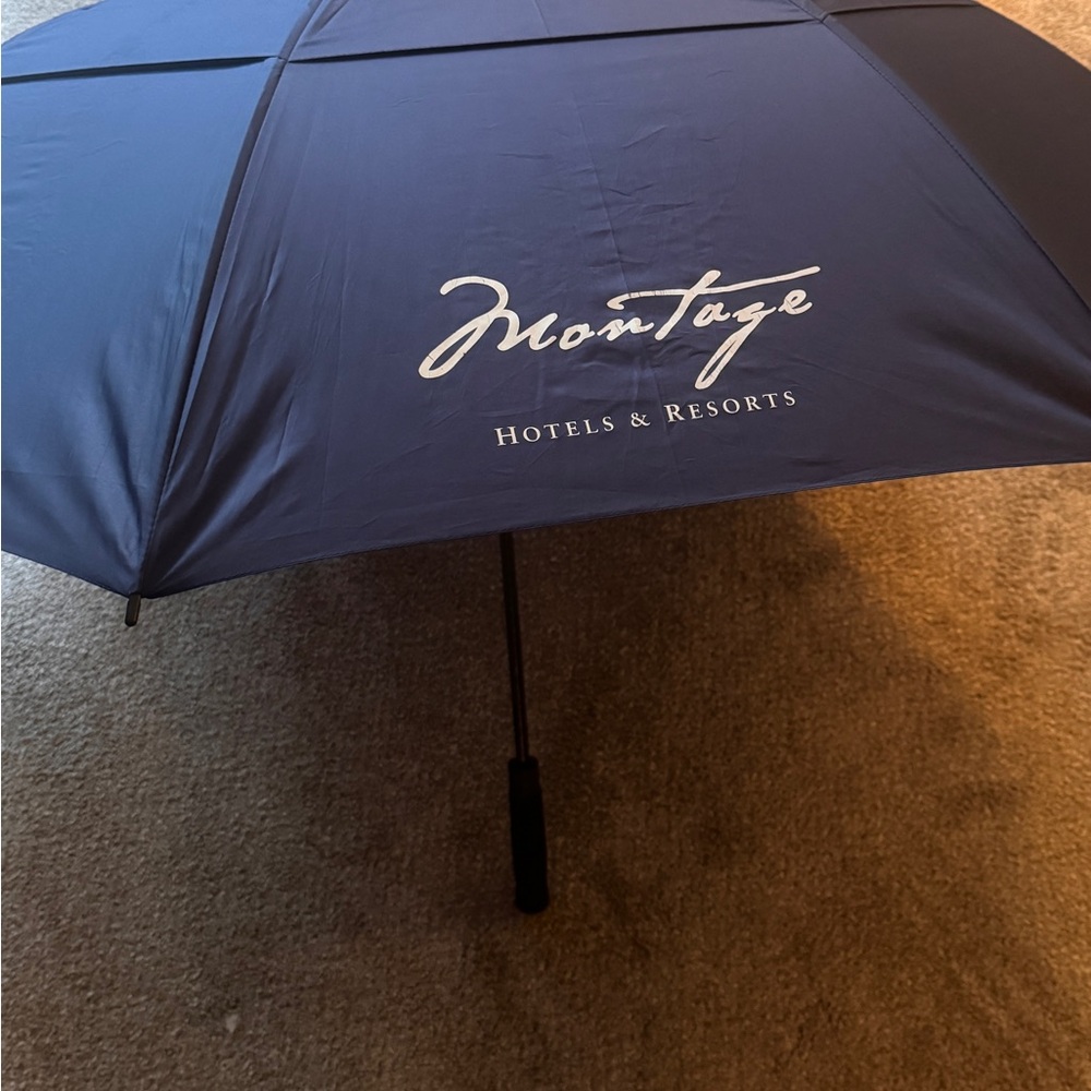Montage Hotels & Resorts Blue Umbrella very Large like new paid 450